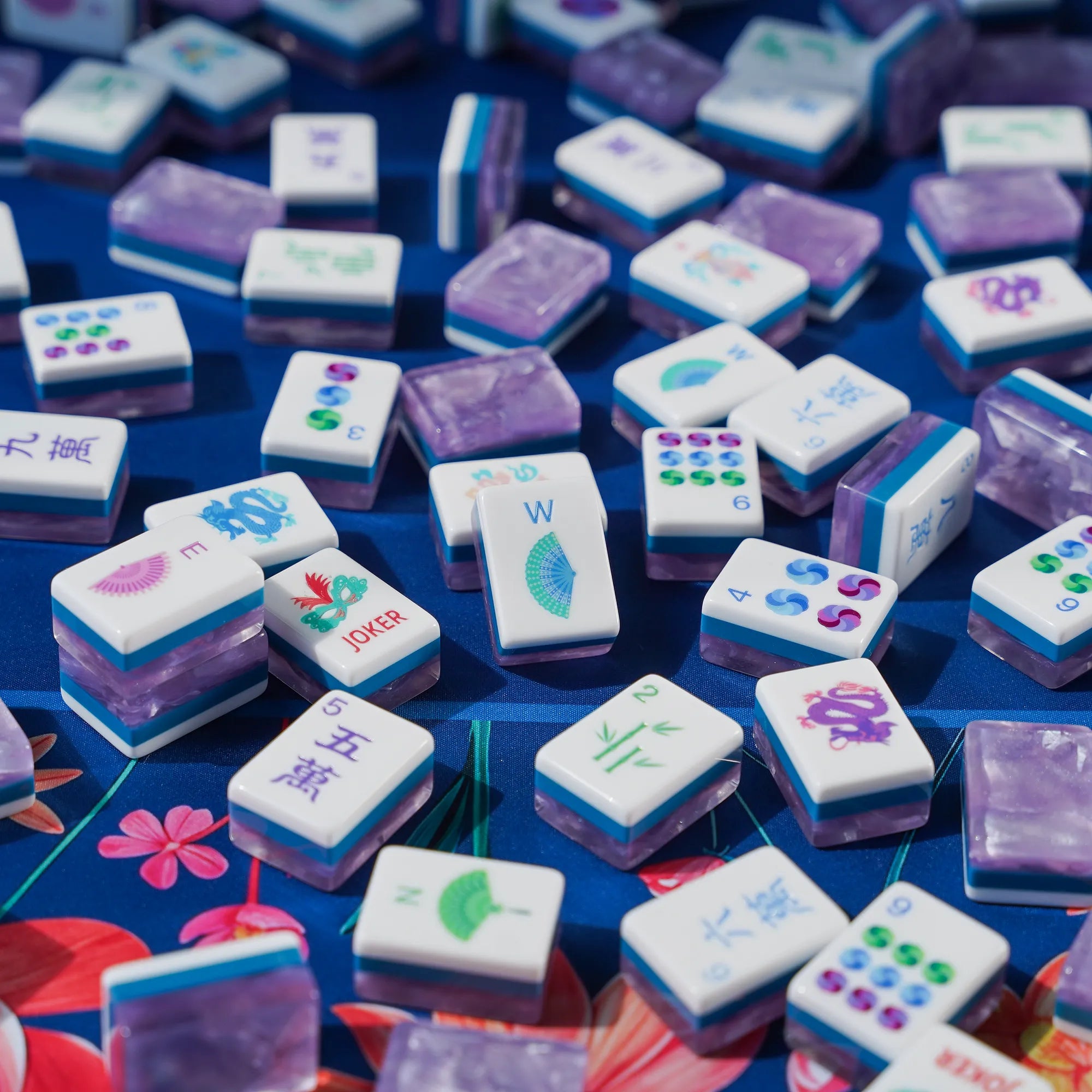Lavender Shimmer Masquerade Mahjong Set