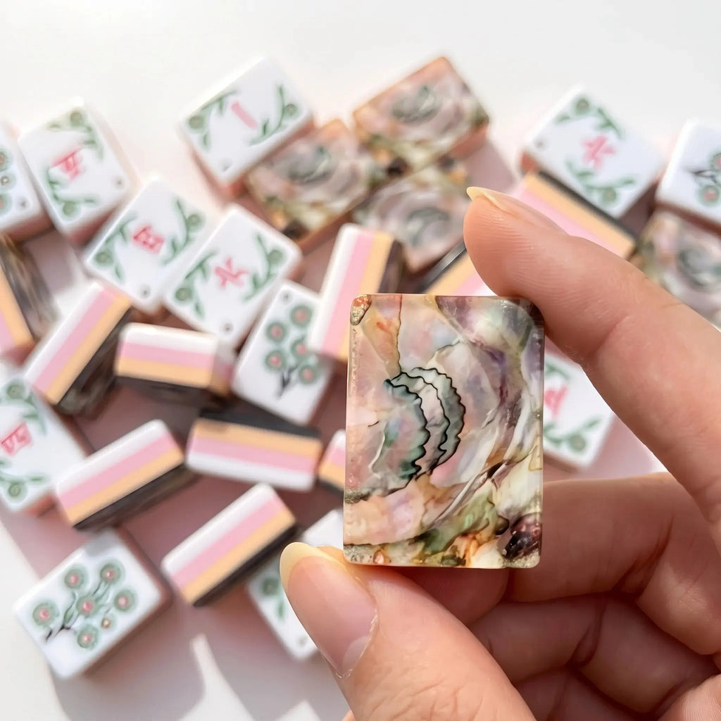 Rose Shell Heritage Mahjong Set